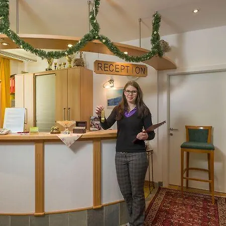 Garni Ortner Bed & Breakfast 3*