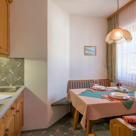 Bed & Breakfast Garni Ortner