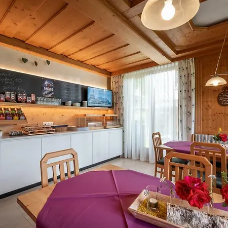 Bed & Breakfast Garni Ortner